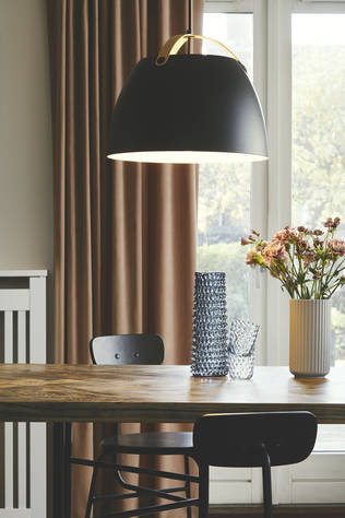 734887 Oslo - riippuvalaisin 40cm musta, tammi, Halo Design - Riippuvat valaisimet - 182970 - 2