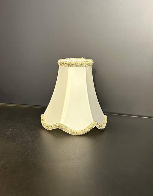 Kruunuvarjostin Elisa 12 luonnonvalkoinen, bees reunanauha, VarjoMarja - Kankaiset varjostimet ja muut kuin lasi - 006243 - 1