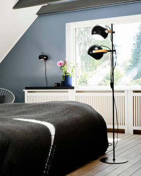 734269 D.C - lattiavalaisin, 2-osainen, musta, puusomisteet, 2xE27, Halo Design - Lattiavalaisimet - 182195 - 2