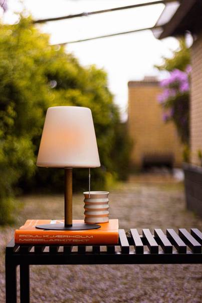 800704 Colors Northern Light - pöytä-/tolppavalaisin, ladattava, 2W led, musta/puu, Halo Design - Terassivalaisimet - 182575 - 1