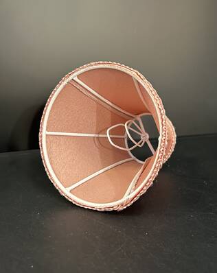 Kruunuvarjostin Alisa 12 roosa, VarjoMarja - Kankaiset varjostimet ja muut kuin lasi - 006248 - 2