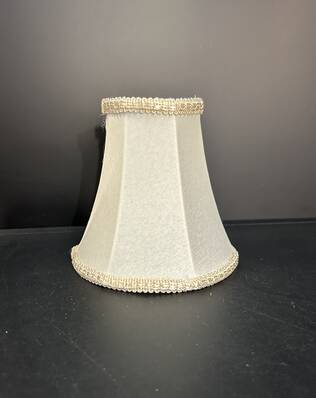 Kruunuvarjostin Alisa 12 luonnonvalkoinen, bees reunanauha, VarjoMarja - Kankaiset varjostimet ja muut kuin lasi - 006249 - 1