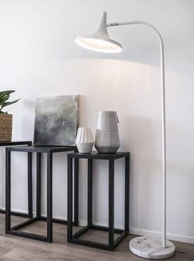 L2571-1V Lakki - lattiavalaisin, valkoinen, E27, Design Laura Väre, Sessak - Lattiavalaisimet - 181769 - 2