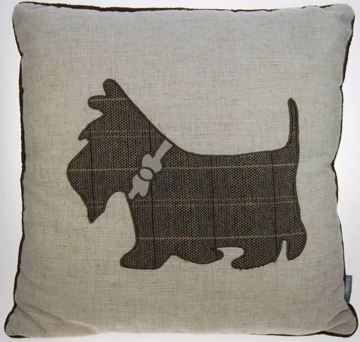 70579 'Skotti' koira - tyyny ruskea beige, 45x45cm, Weiste - Sisustustuotteet ja astiat - 182019 - 1